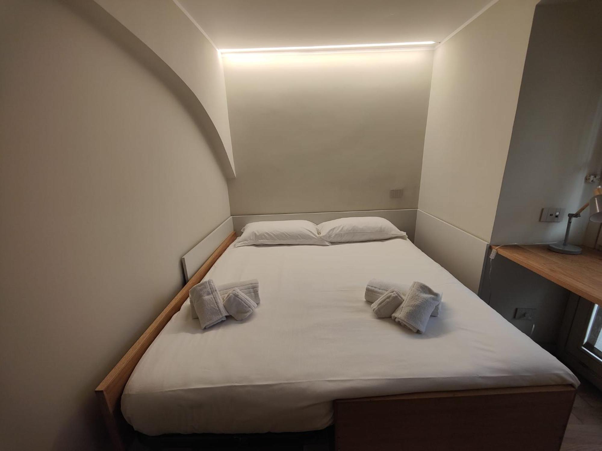 Crociferi Luxury Apartment Катания Екстериор снимка